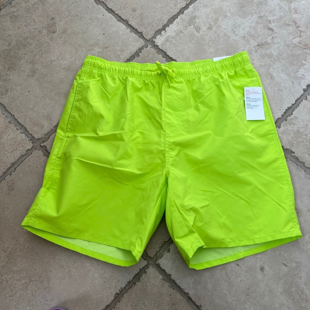 NWT Old Navy Mens Large Neon Lime Green Swim Trunks 7 Inch Inseam UPF‎ 40